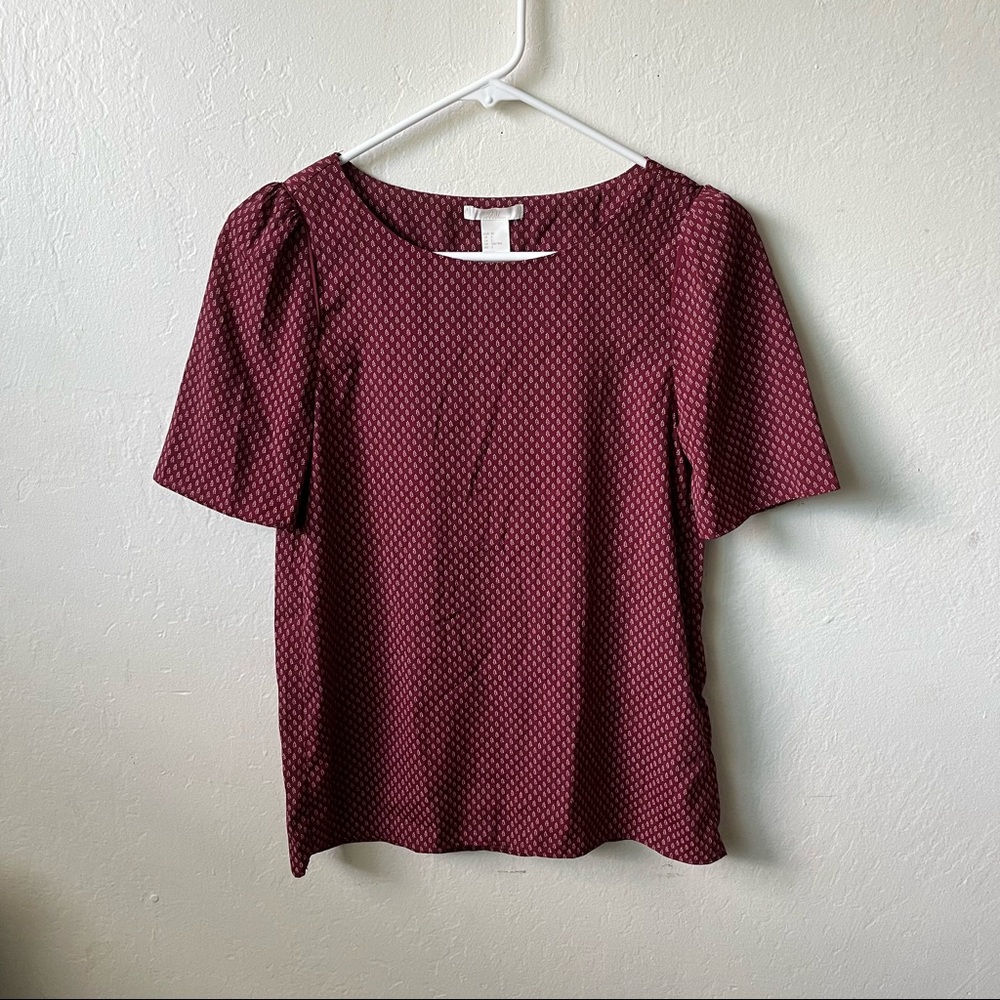 Puffed shoulders top